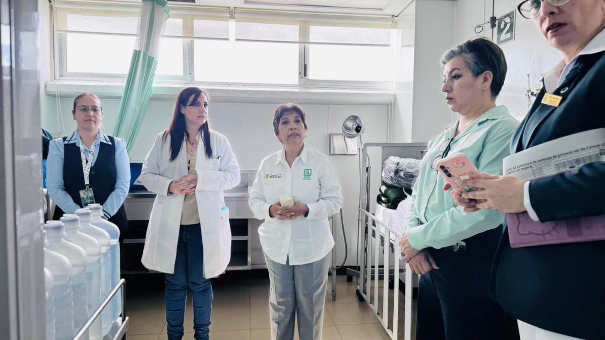 Tu_IMSSDgo's tweet photo. 👩🏻‍⚕️La Dra. Claudia Díaz Pérez, titular del #IMSSDurango, realizó recorrido en Hospital General de SubZona No.2, para evaluar las acciones que forman parte de la estrategia 2-30-100 y fortalecer el servicio que se brinda a la población derechohabiente. https://t.co/JwpCZHL3xx