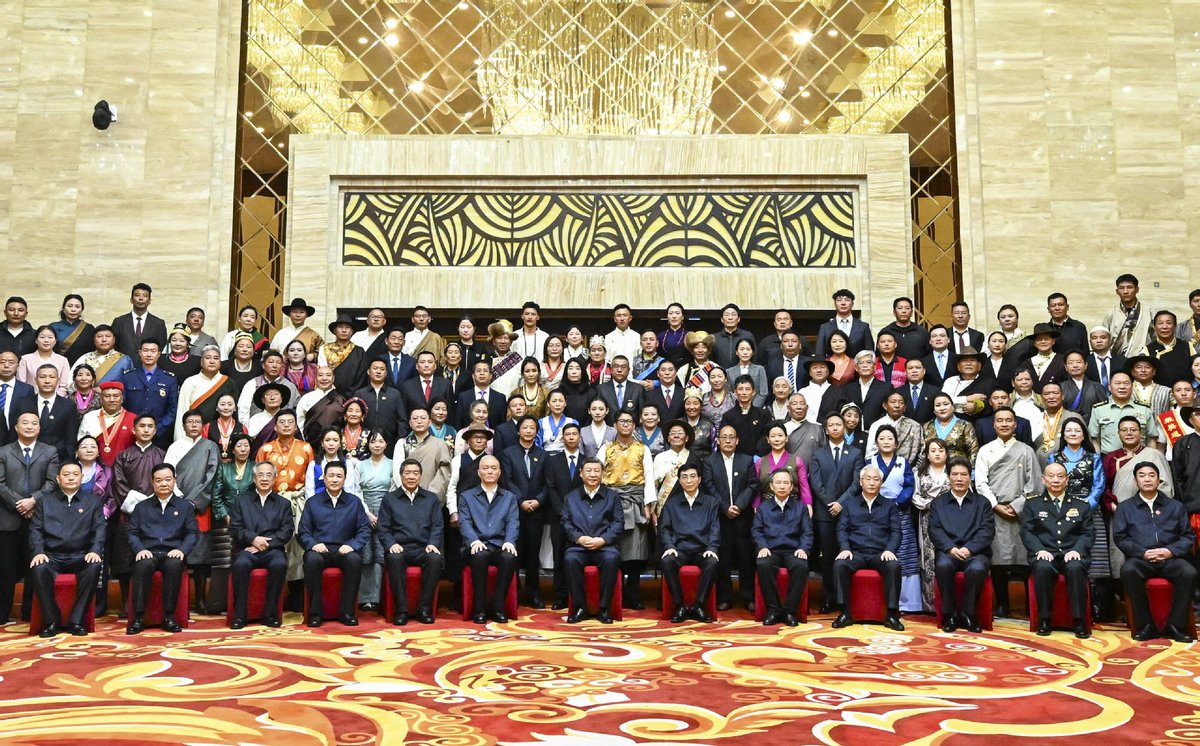 President Xi Jinping met with representatives from all ethnic groups and all walks of life in the Xizang autonomous region on Wednesday, urging concerted efforts to write a splendid chapter of Chinese modernization in the region. #XiJinping