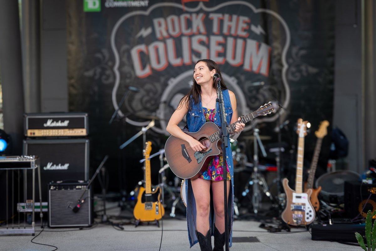 Rock the Coliseum tweet media