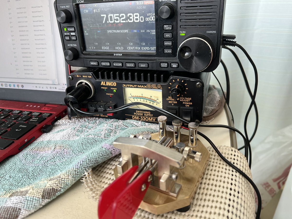 理学療法のリハビリ終わって、ちょっと休憩。大腿骨骨折した左足が動きにくくなってるのが気になる。
昼からは、作業療法士さんに、モールスの許可をもらって、病室でのリハビリもできたらいいな。