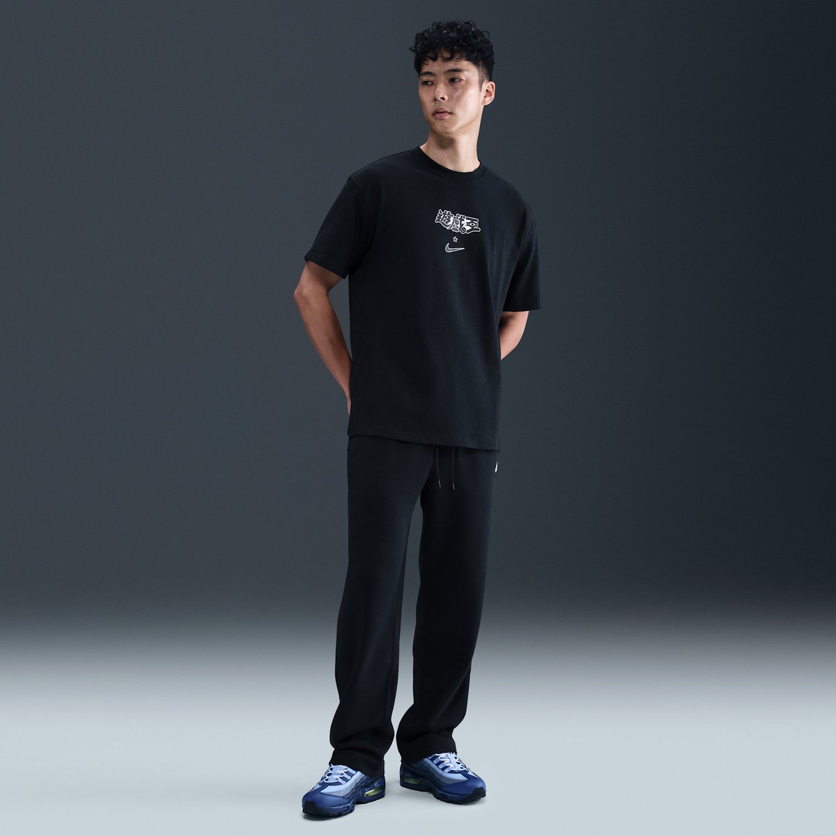 SoleRetriever's tweet photo. Yu-Gi-Oh! x Nike tee in black ⚫️🐉 https://t.co/5AAZ2KiNl7