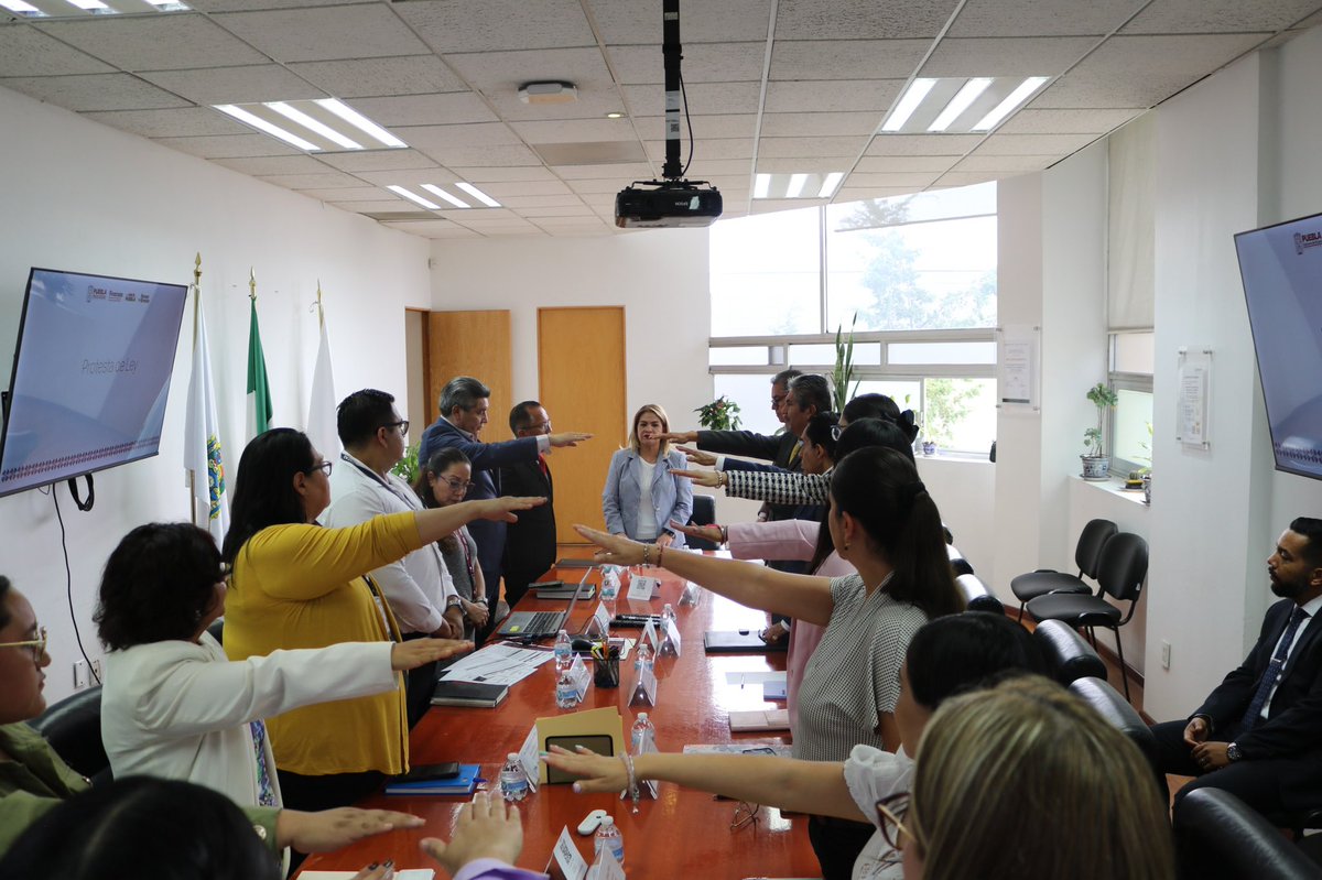 Hoy llevamos a cabo la toma de protesta del Comité de Ética y Prevención de Conflicto de Intereses 2025-2028, reafirmando nuestro compromiso con la transparencia, la responsabilidad y el servicio a la ciudadanía. 🙌🏼👥

Con este paso fortalecemos la confianza y garantizamos que