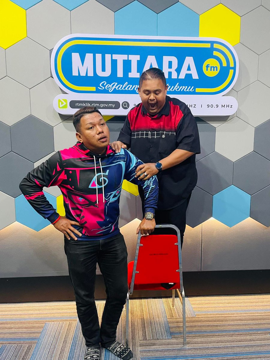 Mutiara FM tweet media