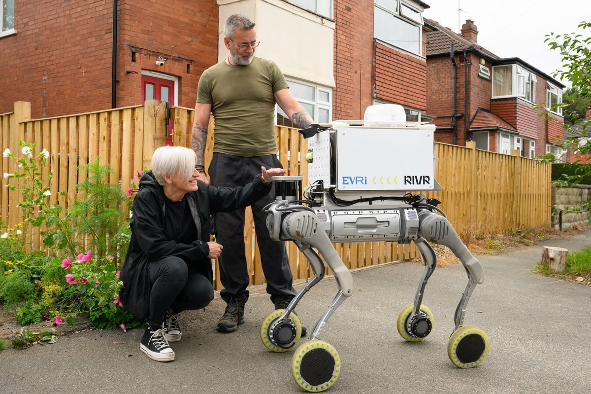 fsrobotic's tweet photo. Evri just delivered parcels in Leeds with a robotic dog!
At First Step Robotics, this is what we inspire kids to build towards — hands-on #Robotics, #Coding &amp; #STEM skills for the future.
#FirstStepRobotics #FutureSkills #AI #Innovation https://t.co/O7pvDPJfYq