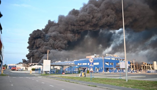 ウクルインフォルム日本語版 (@ukrinform_jp) on Twitter photo 【写真】ロシア軍、ウクライナ西部の米国電子機器企業をミサイルで攻撃=シビハ宇外相 ukrinform.jp/rubric-ato/402… 【写真】ロシア軍、ウクライナ西部の米国電子機器企業をミサイルで攻撃=シビハ宇外相 ukrinform.jp/rubric-ato/402…