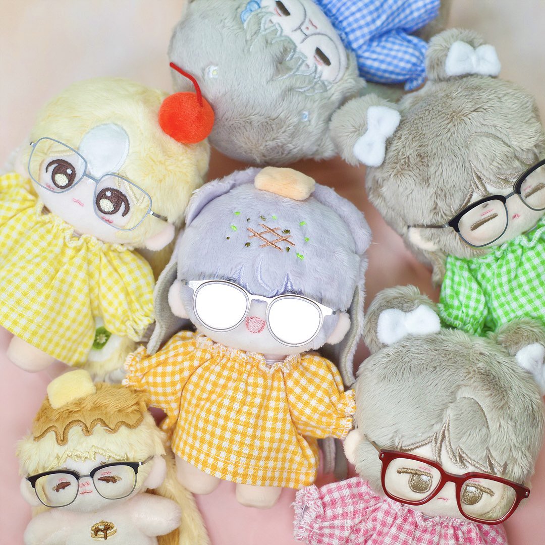 “큭큭큭...당신의 계획 따위, 이미 다 눈치채고 있었습니다...”
(조명_잘못쏴서_망한사진.jpg)

#무속성_꾸잉 #뜌라기_솜솜