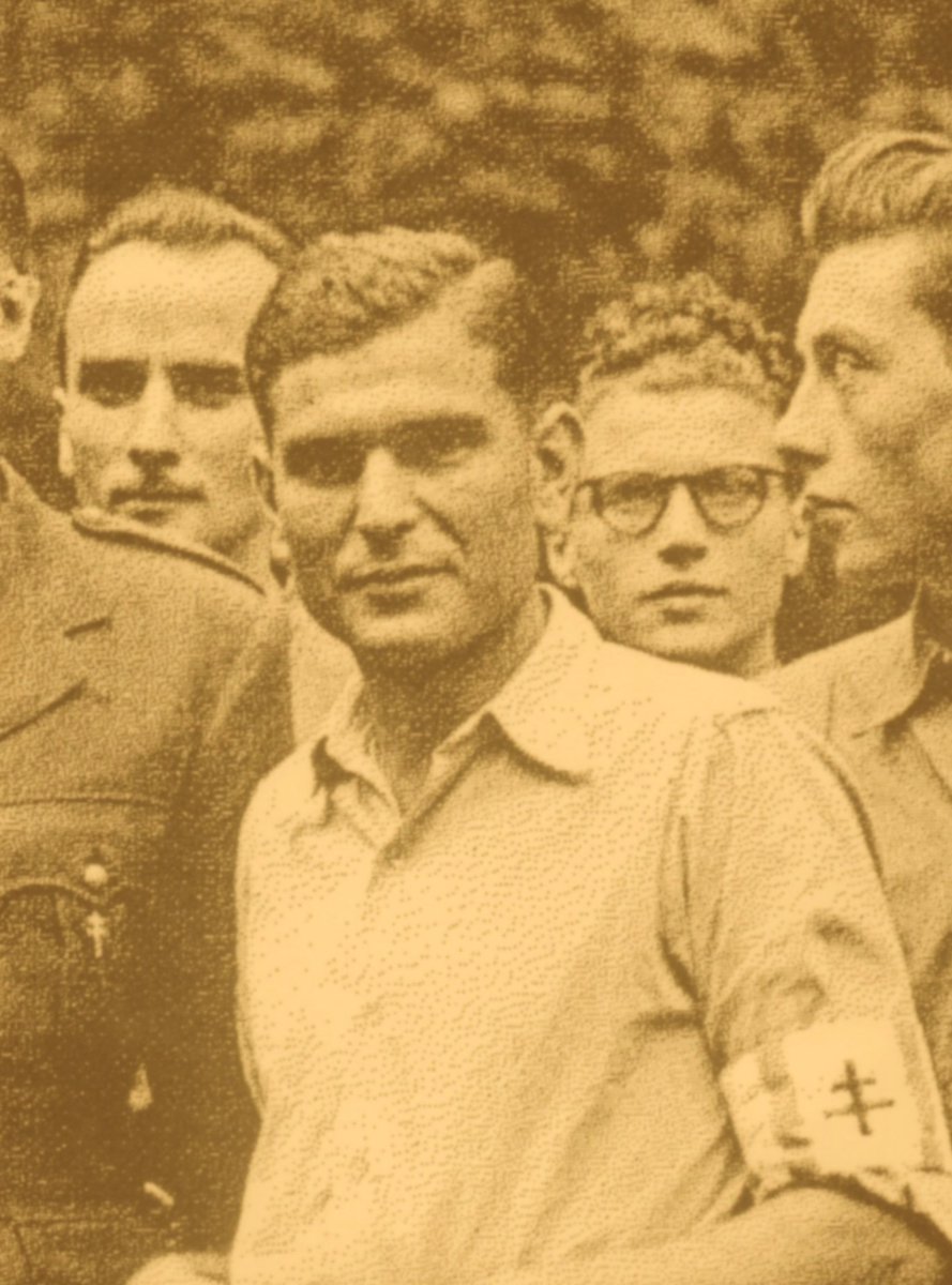 27 avril 1944. Compiègne. L'ennemi croit enfin s'en débarrasser en le déportant. 4 ans de coups d'une audace folle. Mais l'ancien légionnaire s'évade d'un kommando de Buchenwald. Et après une cavale incroyable, il est déjà en août à Paris. Pour finir le travail... Pierre Mussetta