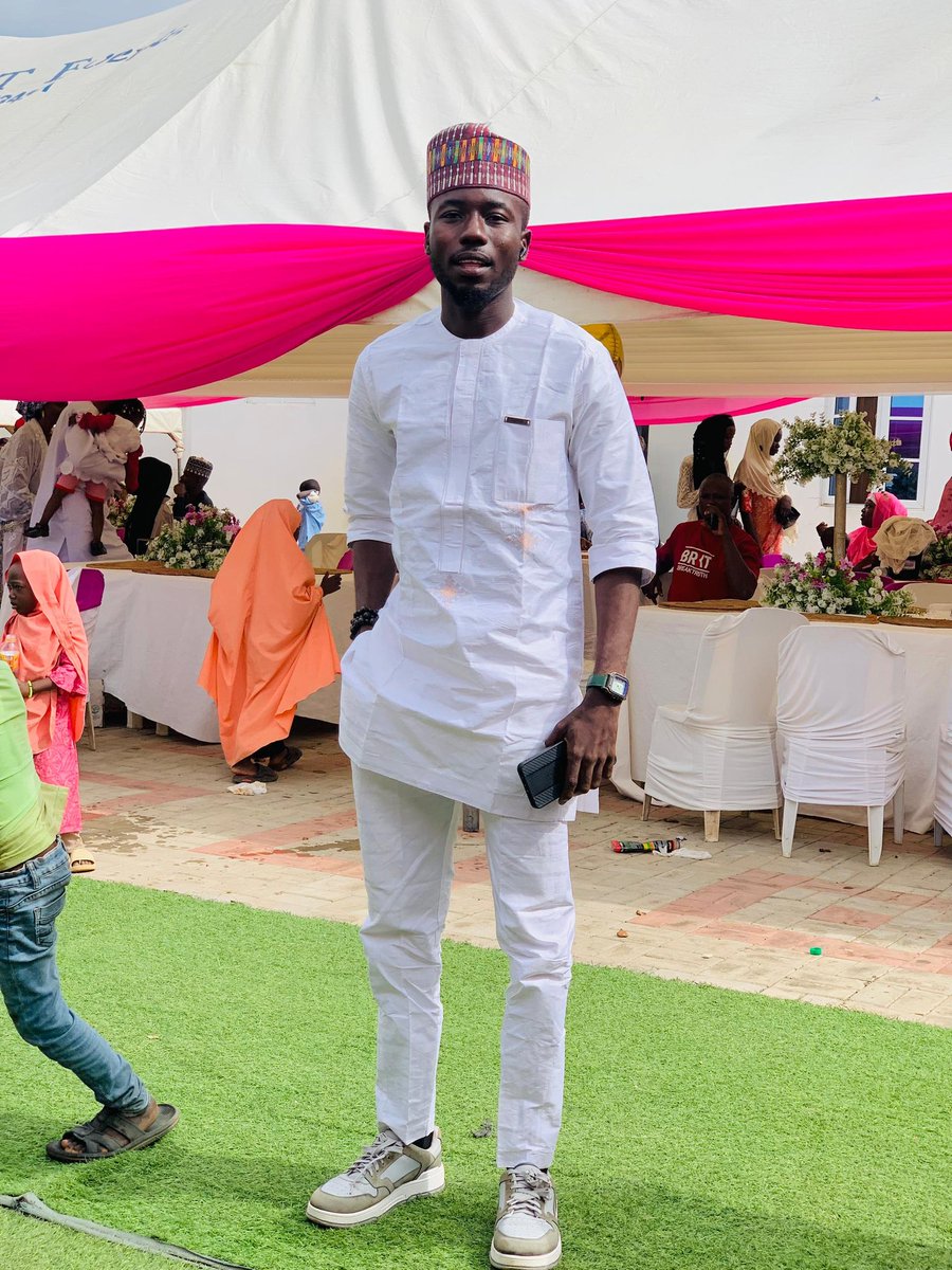 OlaSaheed70310's tweet photo. Alhamdulillah! Alhamdulillah!! Today, marks another chapter in my journey through life. I bow in gratitude to the Almighty Allah, the Giver of life, the Sustainer of blessings, and the Turner of hearts. I am immensely thankful for the countless favours He has bestowed upon me . https://t.co/pozeh8YpIw