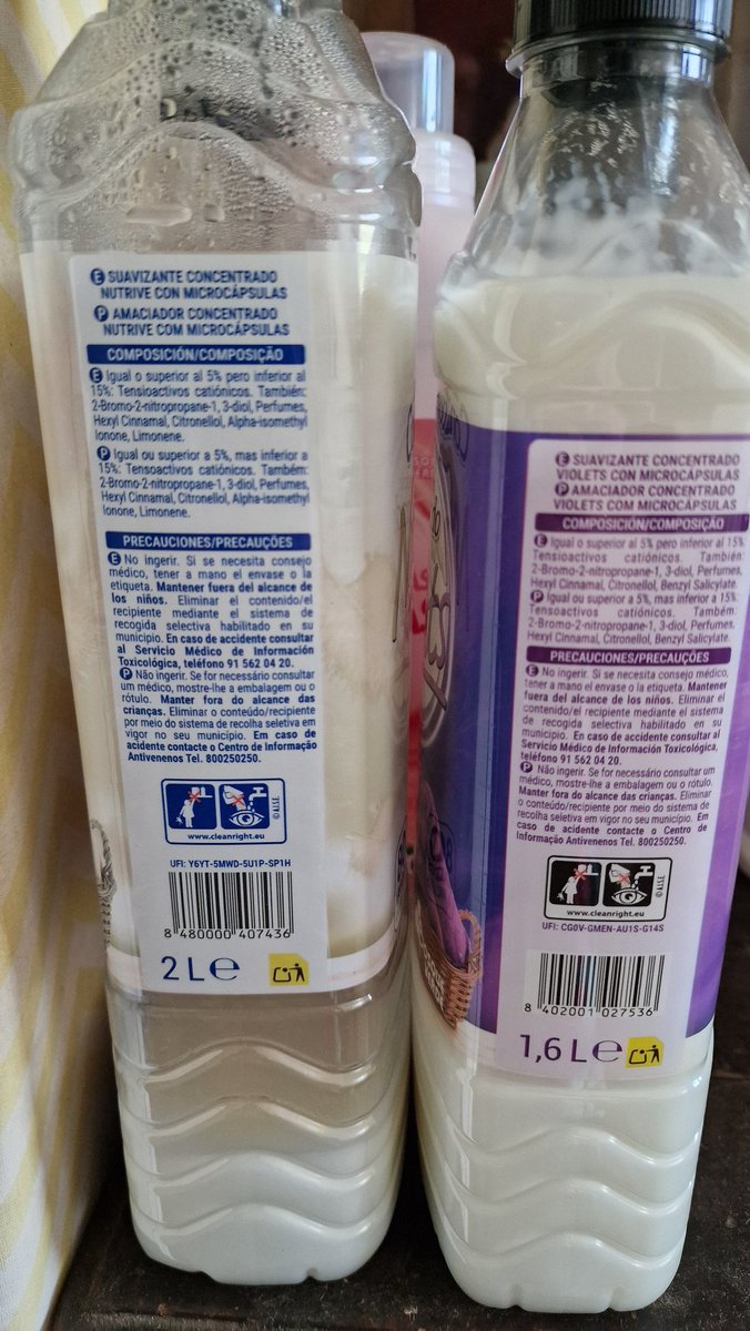 Kimikolu1's tweet photo. Ya vi esto en otro producto de pero no me importo mucho, pero de aqui a un mes esto es lo que me encuentro. @Mercadona que quitais litros para venderlo al mismo precio y esto es un suavisante algo que es esencial para lavar la ropa
Sigo abajo-> https://t.co/PdU9zxxocH