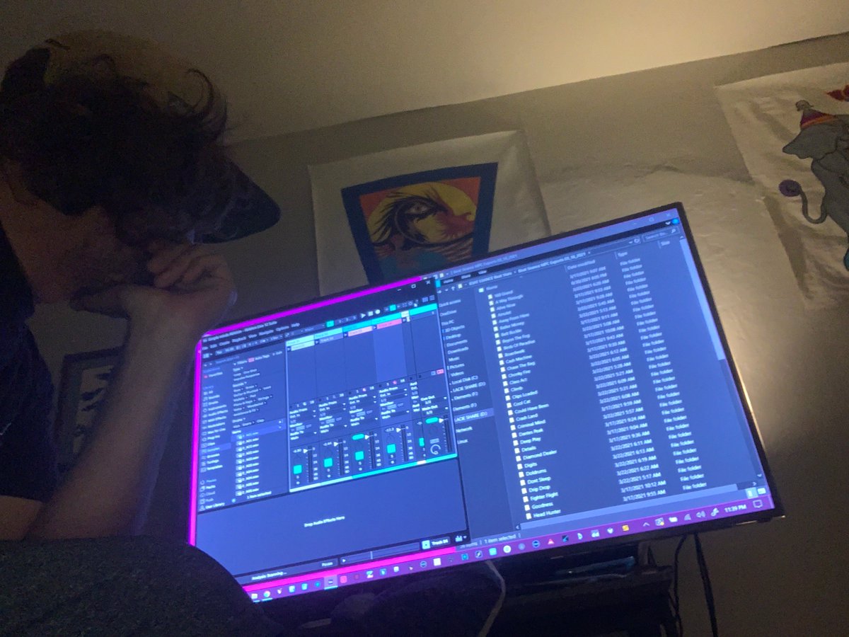 al bum(s) mode  

30,000 or so notes under the cloud, raining down 
i was breaking down, now im back to break it down