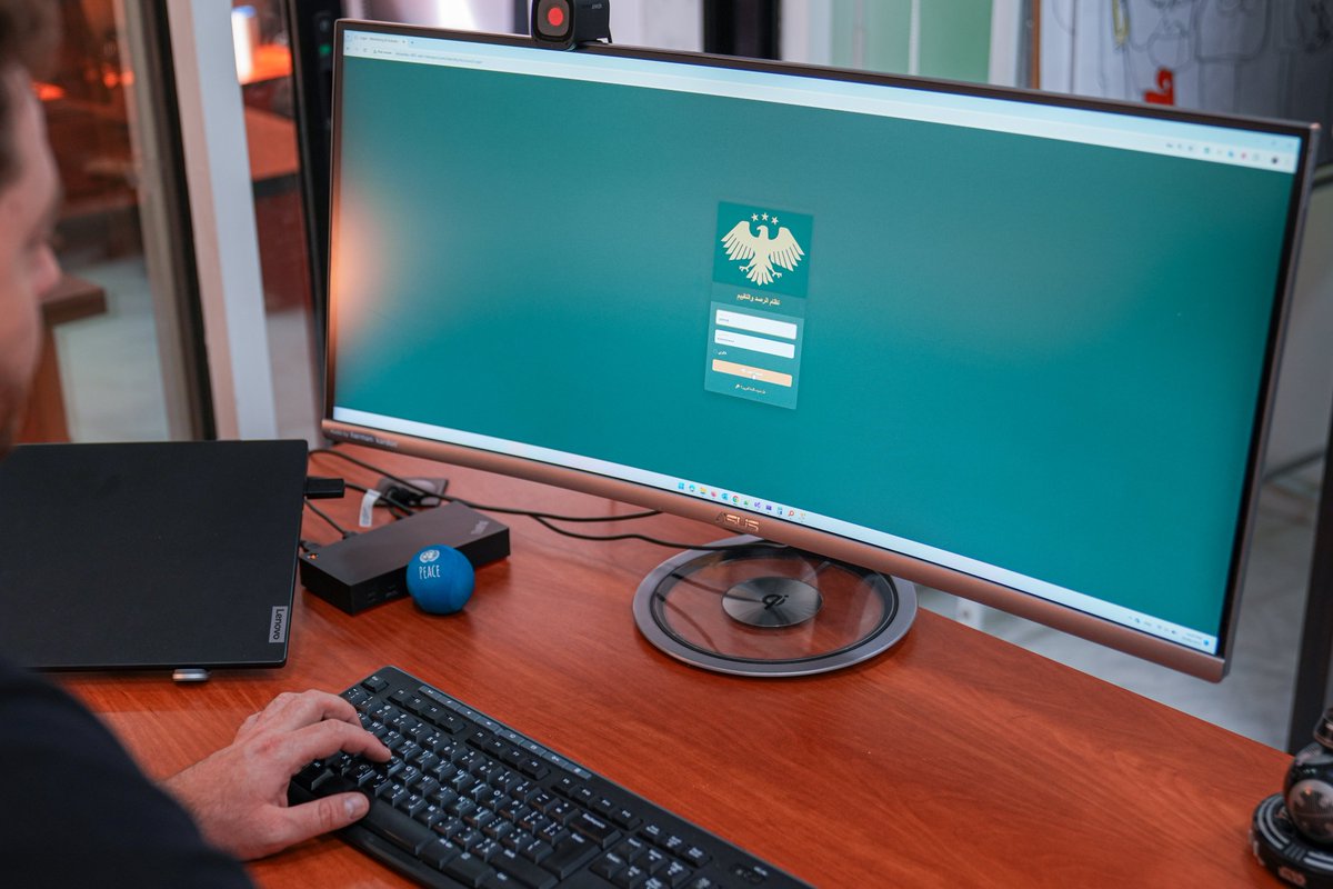 UndpSyria's tweet image. 🎯Thru @UNDP support & strategic partnership with Planning & Statistics Authority, #Syria’s pilot Unified Planning & Statistics Platform was presented to General Secretariat of the Presidency
It links strategies → action & hosts #SDGs dashboard
#Data4Development #SmartGovernance