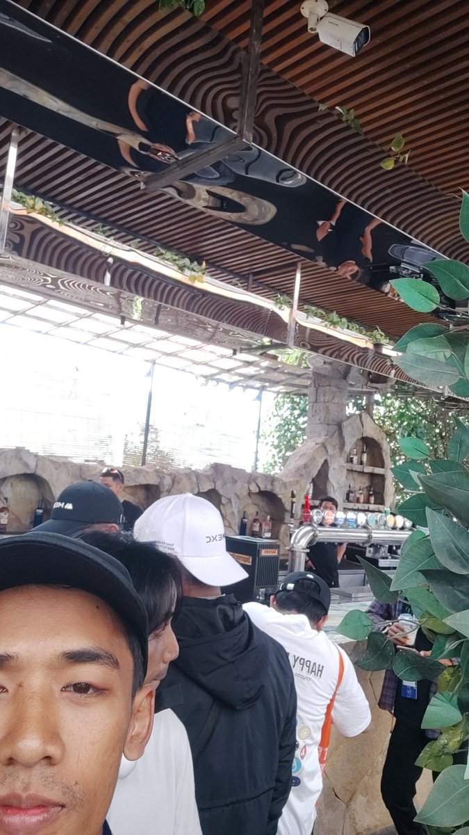 bowo_wibo's tweet photo. Checking in at Gate’s Beer Garden! Lots of panels this afternoon and a chill after party tonight. Loving the vibe! 💗#CoinfestAsia2025 #Gate #GateAtCoinfestAsia https://t.co/BPBndzoJCB