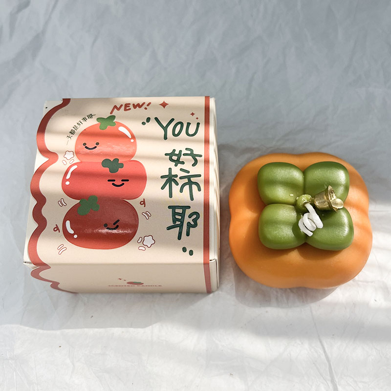 [🍅Persimmons' beauty illuminates a relaxing little corner | Full of autumn vibes!]

🔥Who secretly made a scented candle out of persimmons?!
So cute! I can't bear to light them! Round, caramel-colored 🍅