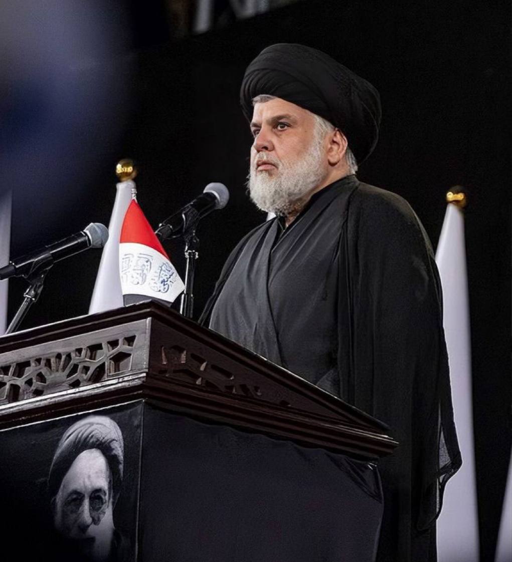 سليل المجد والحسب أبن رسول الله الهاشمي السيد القائد مقتدى الصدر 

(اعزه الله)