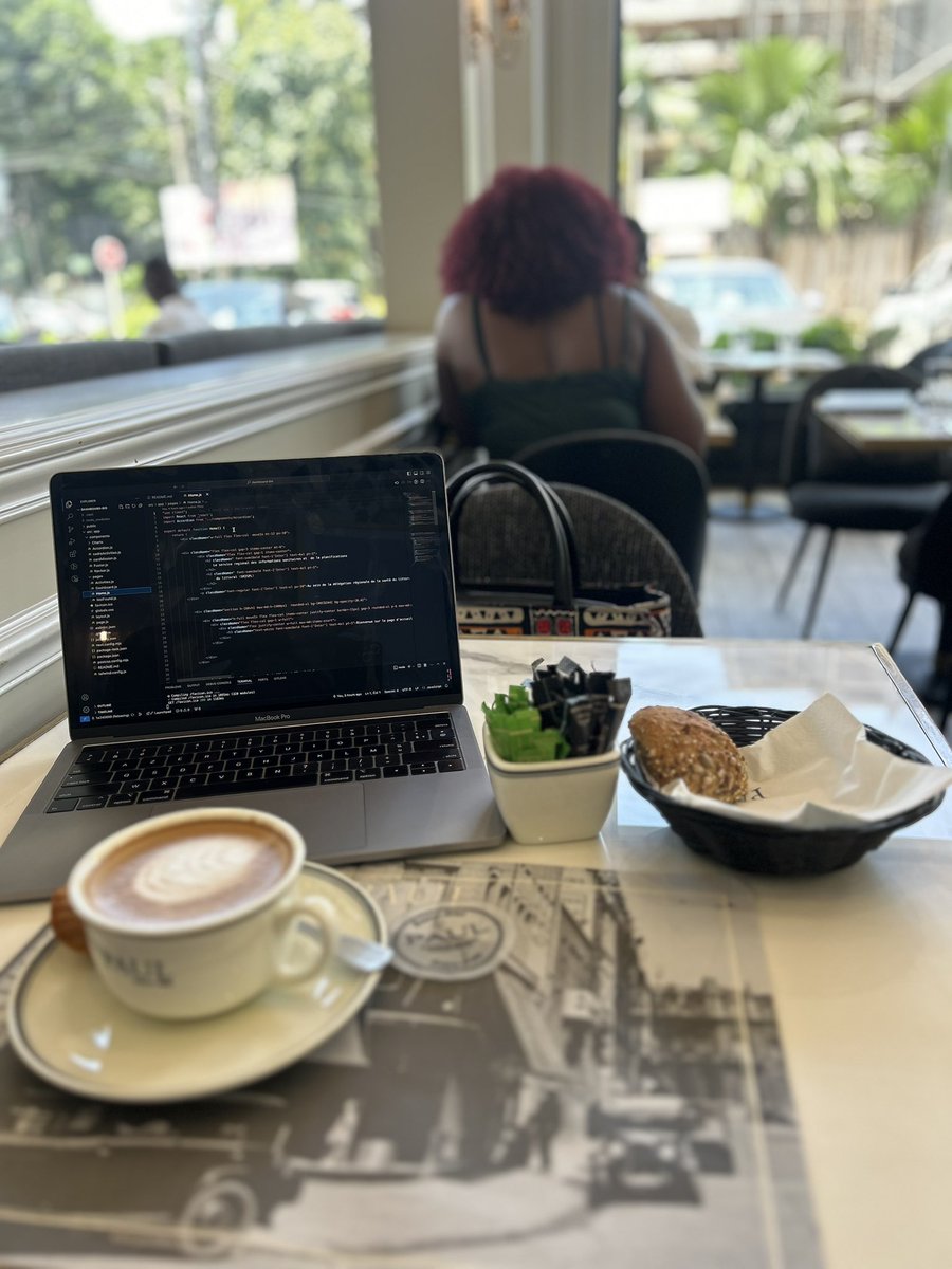 LMballa65141's tweet photo. 👩🏽‍💻👩🏽‍💻Petit’dej coding👩🏽‍💻👩🏽‍💻
Coucou les Dev🥰 https://t.co/ClESmHYuAG