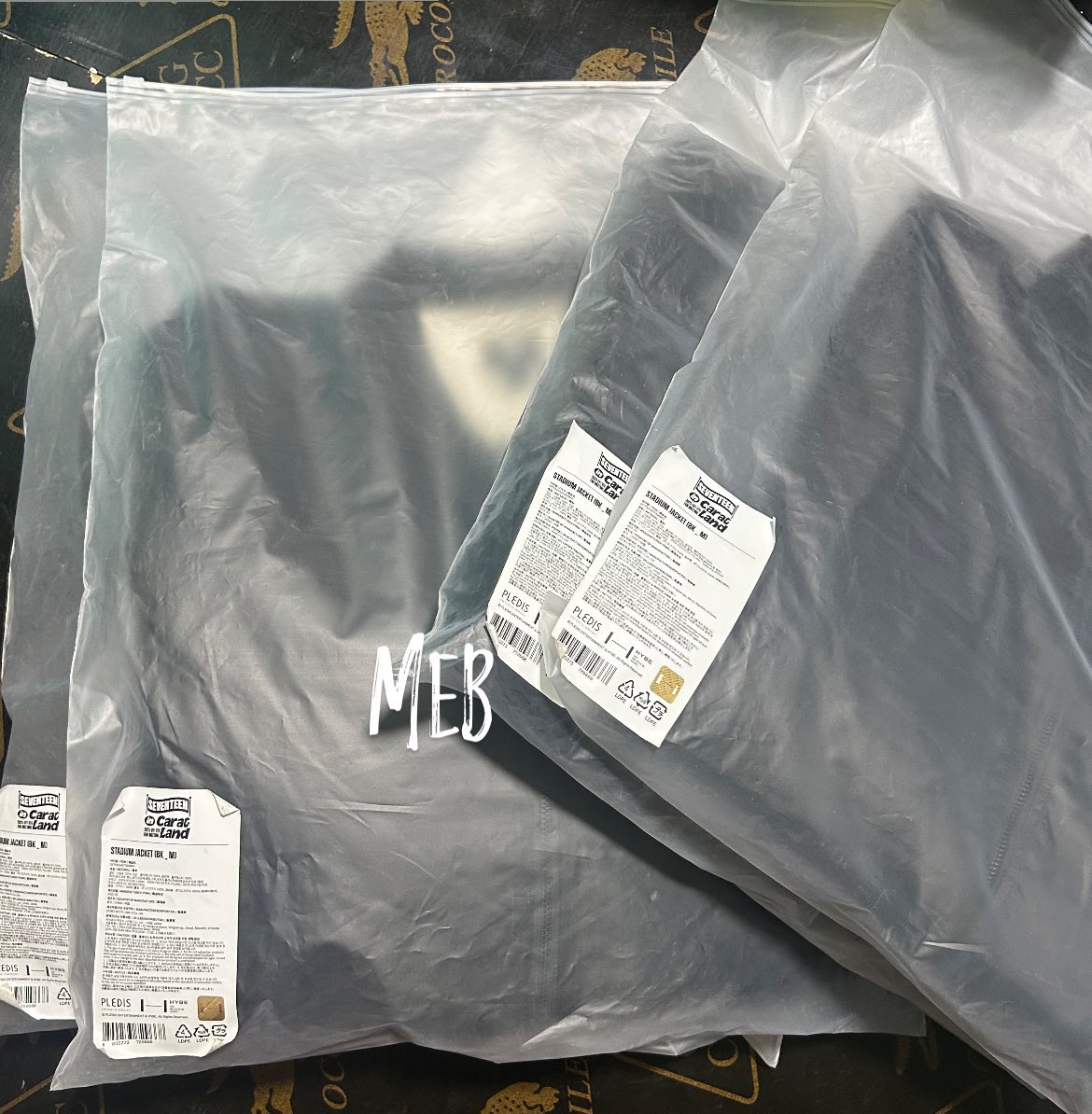 dk_bread's tweet photo. ⋆.ೃ࿔*:･ CARATLAND2025 STADIUM JACKET MEDIUM (M) SIZE [NO PC]

     ♡ 3500 ea
     ♡ on hand
     ♡ x sensi / rush
     ♡ dop: 1 month

4pcs available

wts lfb svt ph #dkbreadshop https://t.co/qEVMzipJRI