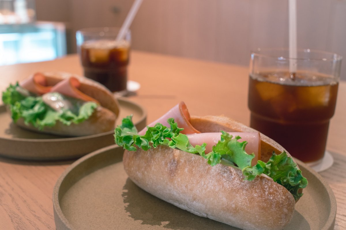 Yu_shi_photo's tweet photo. 旅行計画を口実にカフェで朝食!
コーヒーもパンも美味しかった!
#カフェ #サンドイッチ #カフェごはん #カフェ好きな人と繋がりたい
#旅行計画 #海外旅行 #symcoffee #福岡 #nikonjp #nikonzcreators #nikoncreates https://t.co/yDIxtwbQBq