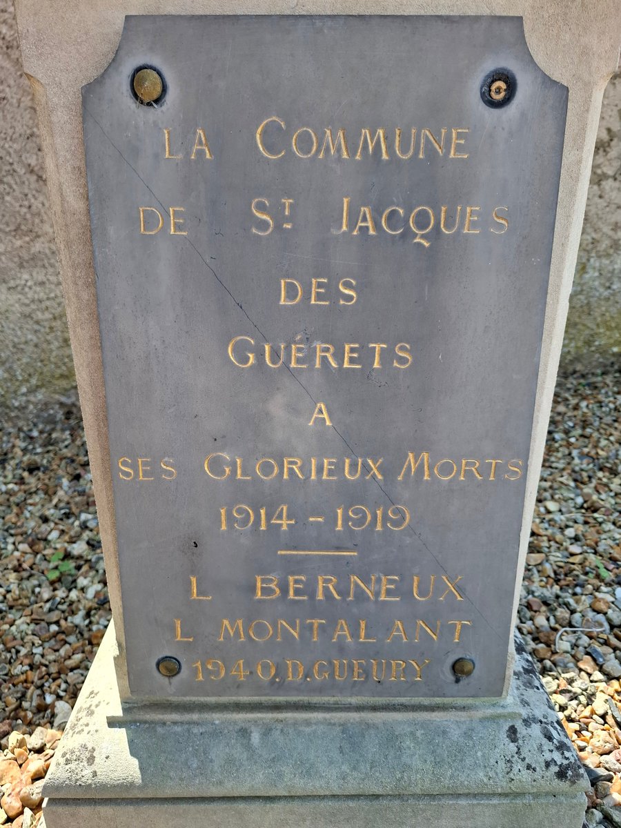 #MonumentAuxMorts #SaintJacquesDesGuerets <a href="/Prefet41/">Préfet de Loir-et-Cher 🇫🇷</a> à proximité du village troglodyte de Trôo <a href="/helurli/">Hélène Urli</a> <a href="/MartineCONORD/">Martine CONORD</a> <a href="/GustaveFortier/">Gustave Fortier</a> <a href="/1J1Poilu/">1 Jour - 1 Poilu</a> <a href="/Fr_BARRA/">François BARRA</a> <a href="/GerardLOBRY/">Gérard LOBRY</a> <a href="/mperruchon/">mperruchon (unsor95)</a>  <a href="/boiry62128/">Jim Smithson</a> <a href="/simone2bovoir/">L'invitée</a> <a href="/FFGenealogie/">FFGénéalogie</a> <a href="/franckviltart/">Franck Viltart</a> <a href="/PriolG/">Priol Gildas</a> <a href="/EliseGenealogie/">Elise Lenoble</a> <a href="/MonuMorts/">LE PATRIMOINE MÉMORIEL DES GUERRES</a>