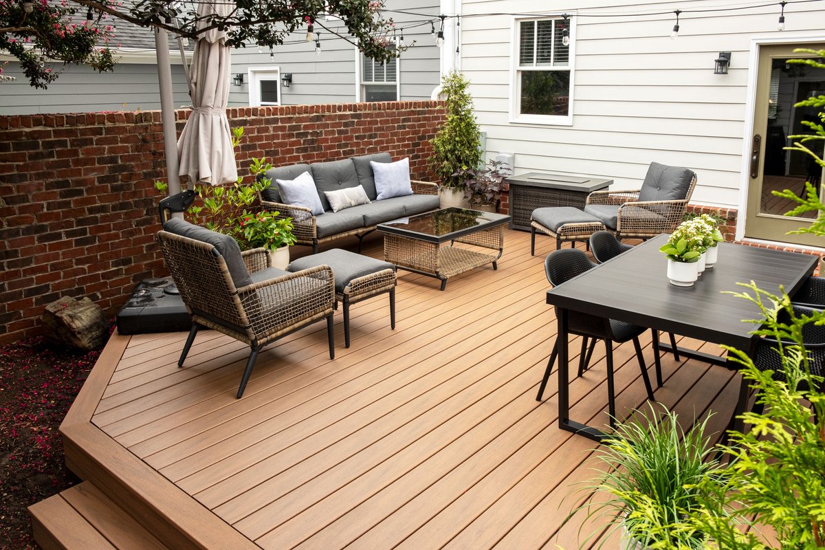 Make the most of your outdoor projects with Trex composite decking. ☀️

From garden terraces to contemporary outdoor living spaces, we provide the full Trex range to suit every  sized project and type of installation.

Find out more: arbordeck.co.uk