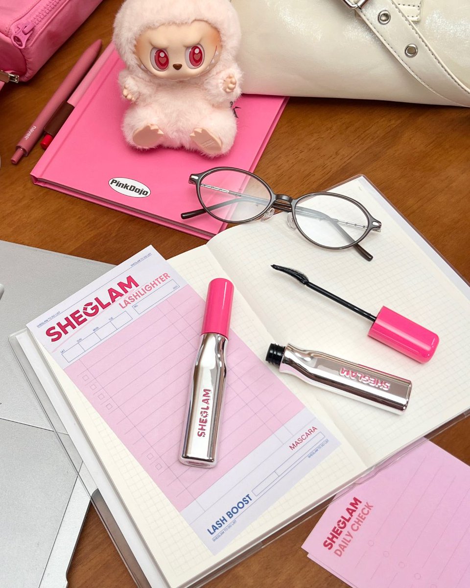 sheglamofficial's tweet photo. We're seeing a pattern here 🔍 👀

The lift from our Lashlighter Up &amp; Out Mascara is truly off the charts 📈

Shop our newest lash-loving mascara now at https://t.co/G5St54uVGv 🫶 ❤️
#SHEGLAM #SHEGLAMmascara #prettymakeup #ViralMakeup https://t.co/AtngxBJZiL