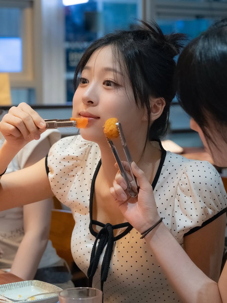 pacoidayo's tweet photo. 오늘 저녁 비웨이브와 함께 치즈핑치킨 어때!? 🧀⭐️ 

#BEWAVE #비웨이브 https://t.co/JQTz8RvmBD