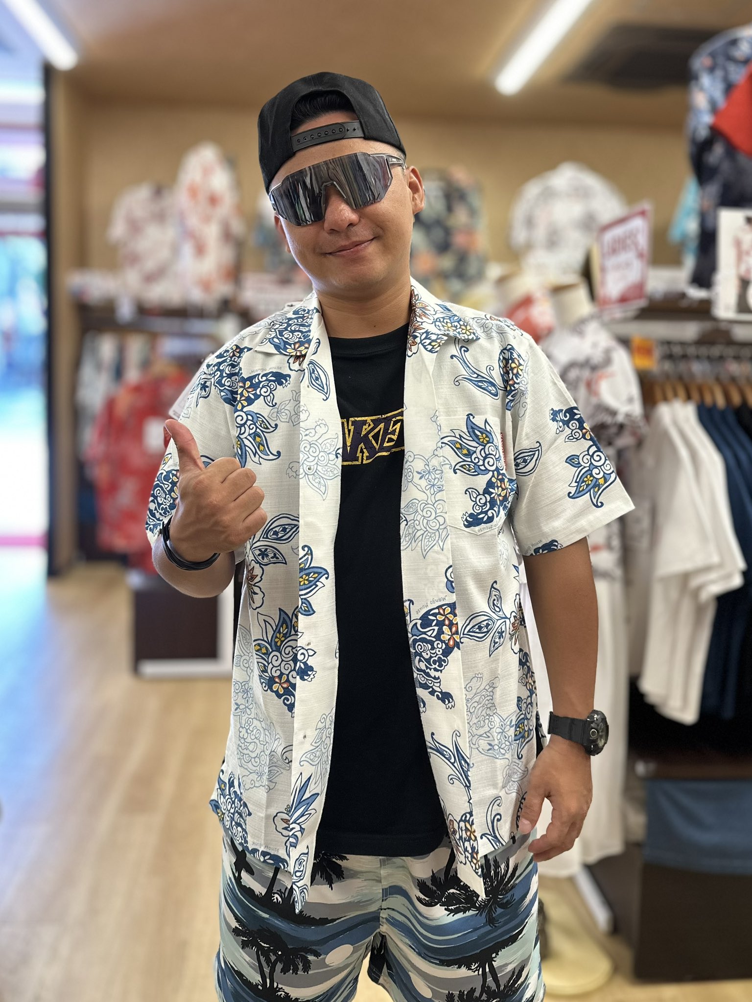 【新作】【美品】MANGO HOUSE ドラゴン柄 アロハシャツ 新作】【美品】MANGO HOUSE ドラゴン柄 アロハシャツ