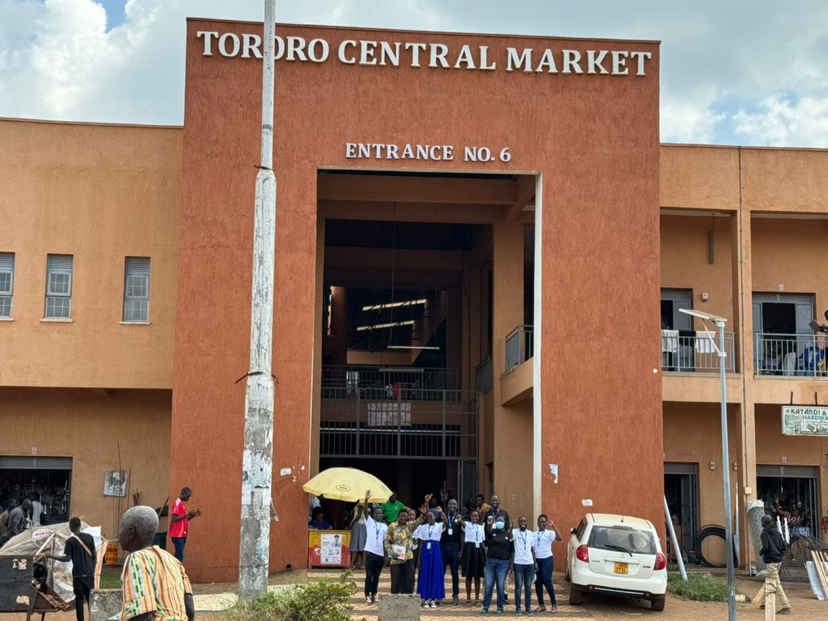 RachealMukalazi's tweet photo. Appreciate @GovUganda that has set up modern markets across the country to create jobs to different kinds of people and support small businesses.
This is indeed a great step in empowering communities and boosting the economy 😊
#GoldenPosts
#Modernmarkets https://t.co/PAFraPhGMc