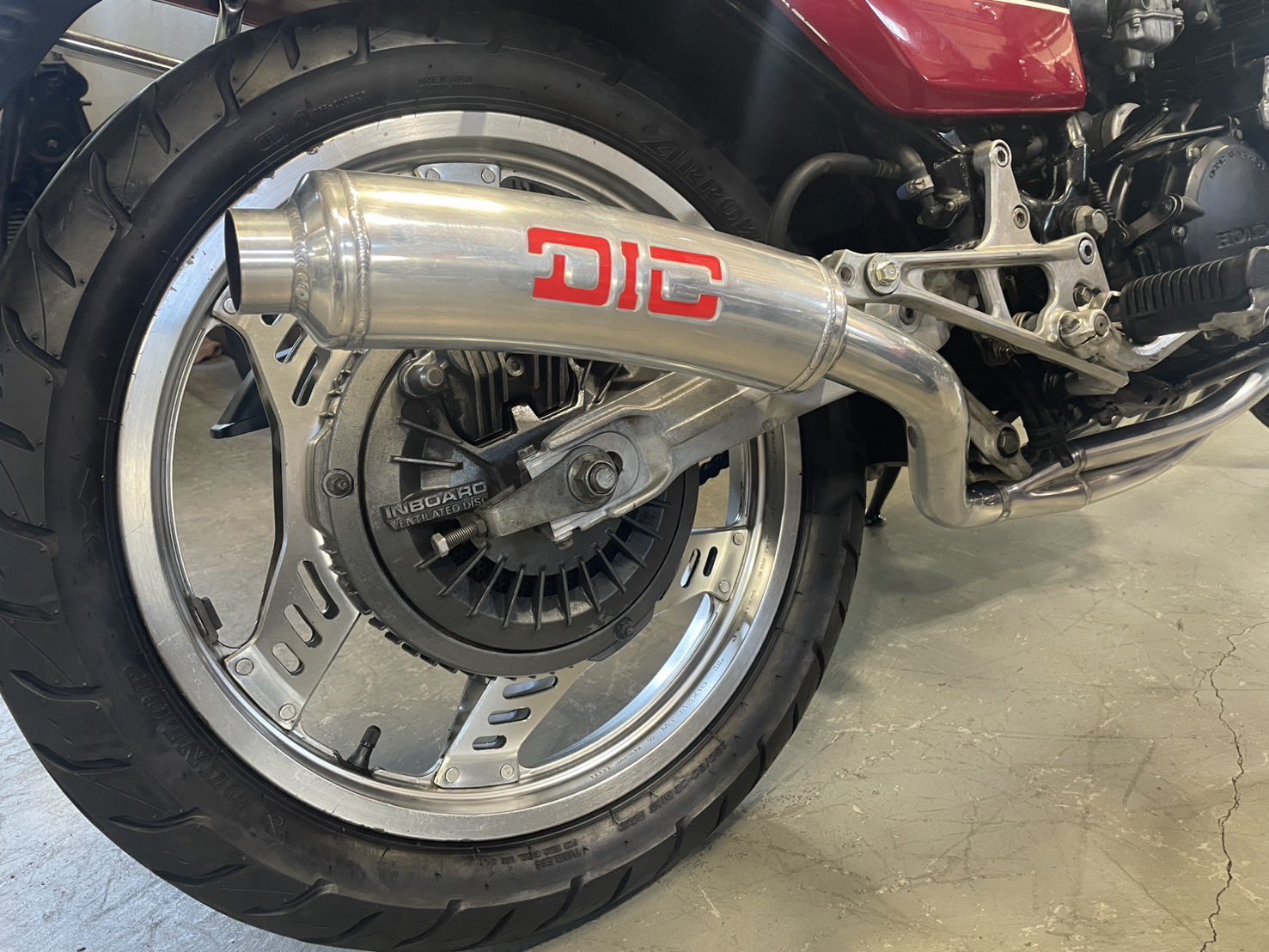 ダイシンレーシング　cbx400f CBX400F ダイシンレーシング 規制前 芯抜き加工 - YouTube