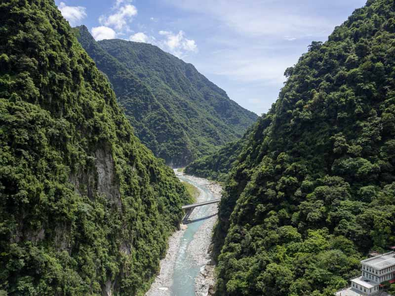 MSViajero's tweet photo. [Nuevo Post: Ruta por Taiwán en 10 o 15 días 🇹🇼]

Te traemos un itinerario de viaje optimizado por Taiwán, con alternativas de destinos, traslados entre puntos turísticos, consejos, mapa y mucho más.

https://t.co/6XlXduJo8I https://t.co/t9EIvs7jhD