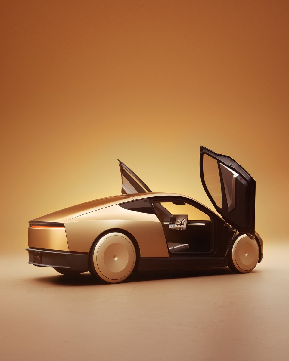 MubbaM2's tweet image. &quot;Looks less like a car and more like a golden spaceship 🚀✨ Streets will turn into sci-fi movie sets with this design! 🔥
@elonmusk @Tesla #Robotaxi #FutureOfTransport #TeslaDesign&quot;