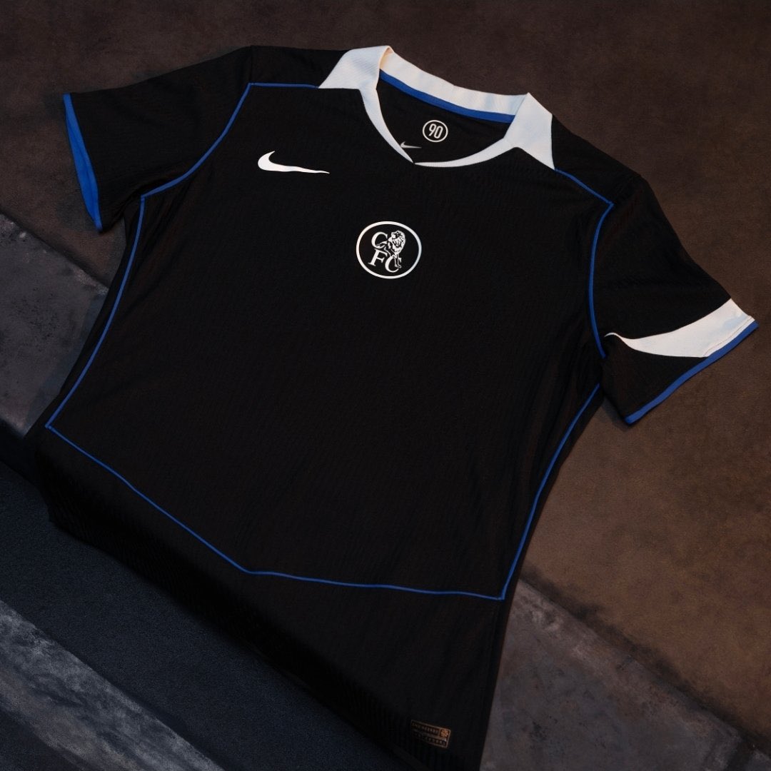 Chelsea’s new third shirt. 

t90 template, retro badge, Bellissimo. 🤌🔥