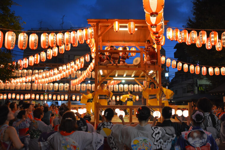 JCPortal_x's tweet photo. 🌸 Dance Under Tokyo’s Skyline: Roppongi Hills Bon Odori (Aug 22–24, 2025) 
Looking for a unique Tokyo summer experience beyond the usual sightseeing?

#TokyoSummer #BonOdori #RoppongiHills #VisitJapan #JapanFestival #CulturalExperience #SummerInTokyo https://t.co/Fe22cgcrie