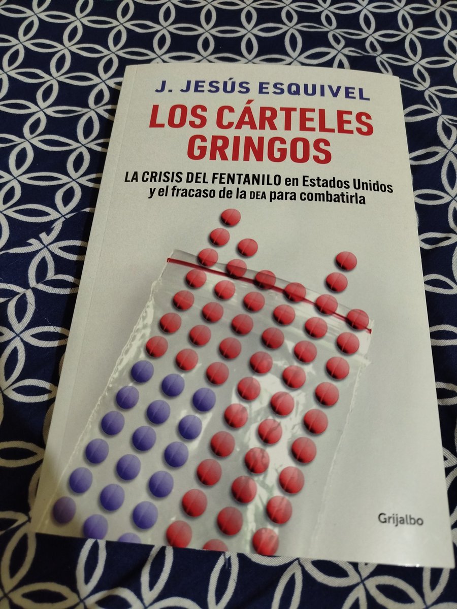 Jesus Tramer (@jesus_tramer) on Twitter photo "Los Cárteles Gringos" del maestro <a href="/JJesusEsquivel/">J. Jesus Esquivel</a>.
Una radiografía cruda, brutal e impresionante de la crisis del fentanilo en Estados Unidos. Un golpe de realidad para quienes aún creen que gringolandia es el paladín de la justicia y el combate a las drogas. Deben leerlo. "Los Cárteles Gringos" del maestro <a href="/JJesusEsquivel/">J. Jesus Esquivel</a>.
Una radiografía cruda, brutal e impresionante de la crisis del fentanilo en Estados Unidos. Un golpe de realidad para quienes aún creen que gringolandia es el paladín de la justicia y el combate a las drogas. Deben leerlo.