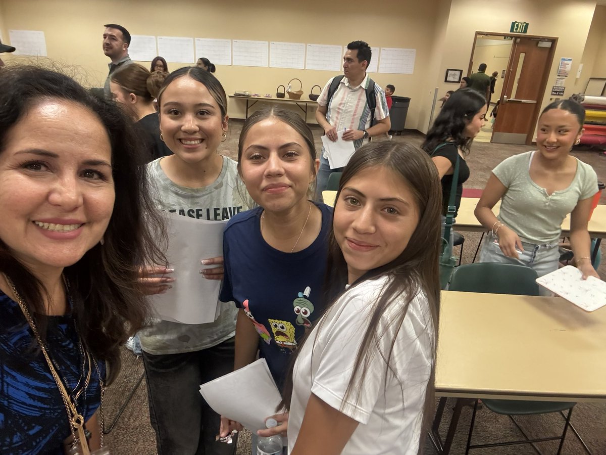 RuvalcabaVSP's tweet photo. VSP referee academy in full effect. .  Recruiting for VSP Soccer ⚽️ Referees! All students welcome! Come join the fun with VSP ⚽️ available 4th - 12th students! @SISD_Herrera @EPISD_COTE @michaelanajera1 @SISD_ES @SISD_PR @sisd_hr @JNunn_ADM @jim_vasquez20 @SISD_PK8 https://t.co/vD8s21LHnd