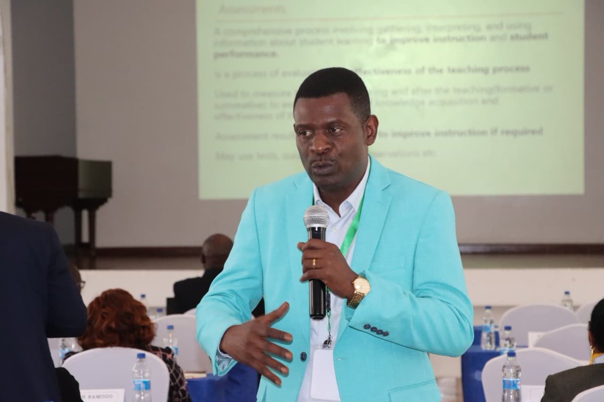 Day 2 - Training of CLE's service providers 

Dr. Ogolla presenting on Bloom's taxonomy, discussing its basic tenets, levels of Bloom's taxonomy, its use in examination, the table of specification, and its purpose.
#Reforms@CLE
#ATPExamination