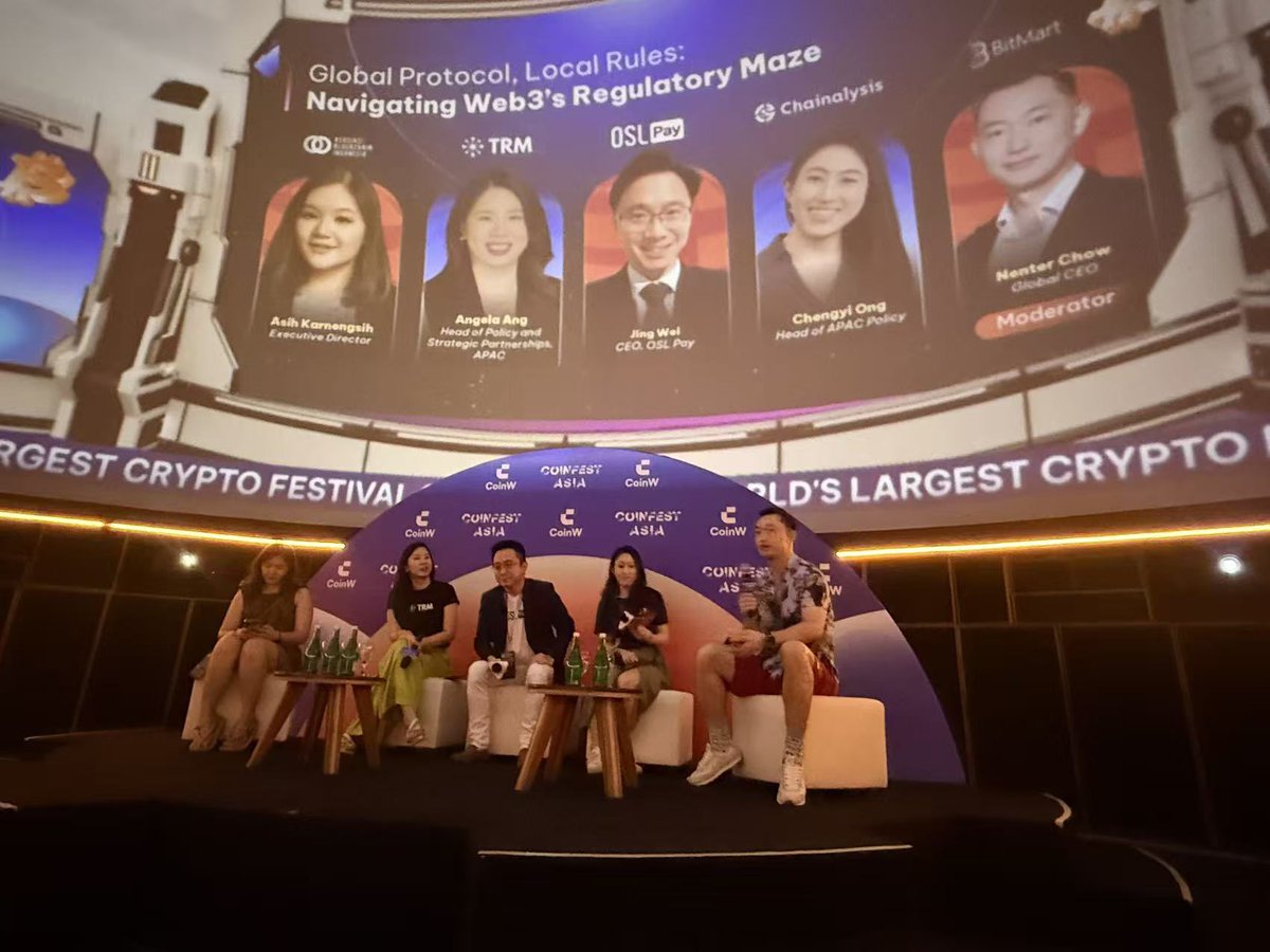 50Nent's tweet photo. The energy at @CoinfestAsia is lit 🔥 

Great hosting the discussion on how various market participants are navigating Web3’s global regulatory maze with @ItsAsih , Executive Director at Indonesian Blockchain Association; Angela Ang, Senior Policy Advisor at @trmlabs ; @jingw1717 , CEO of @OSLPay ; and Chengyi Ong, Head of Public Policy for APAC @chainalysis 

Terrific !vibes