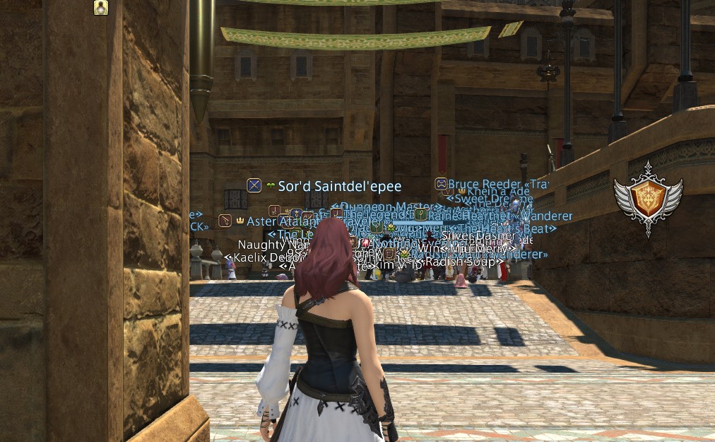 imswordSaint_'s tweet image. im home!!! i made it!! 😍 omg so many people im shyyyy 😂 
#socialdistancing