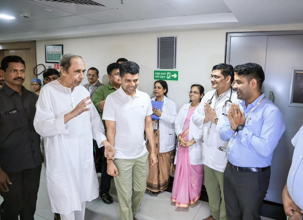 ସୁସ୍ଥ ହୋଇ ଡାକ୍ତରଖାନାରୁ ଡିସଚାର୍ଜ ହେଲେ ପୂର୍ବତନ ମୁଖ୍ୟମନ୍ତ୍ରୀ ତଥା ବିରୋଧିଦଳ ନେତା ଶ୍ରୀଯୁକ୍ତ <a href="/Naveen_Odisha/">Naveen Patnaik</a> ।
ଜୟ ଜଗନ୍ନାଥ 🙏