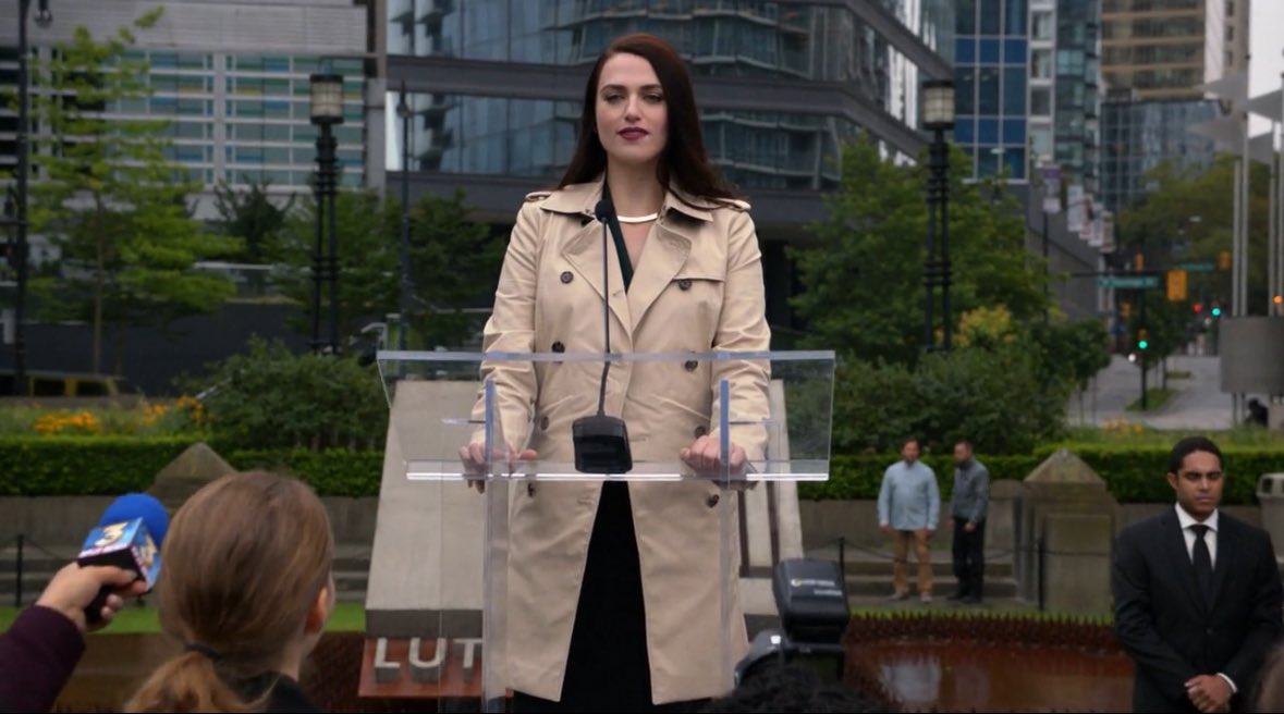topcesca_'s tweet photo. the L in L-Corp stands for lesbian https://t.co/UpxOemXdVd