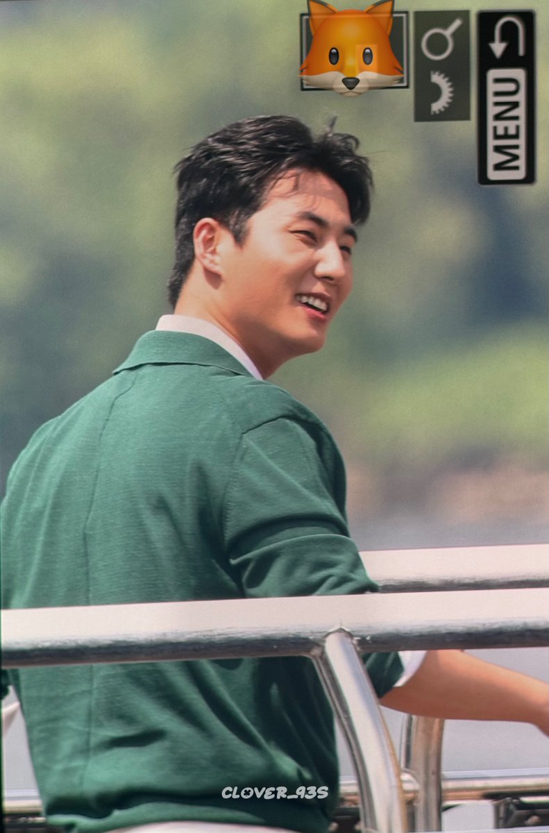 250821 데이식스 영케이 출근길🦊🍀
초록색 너무 잘 어울리잖앙💚
#DAY6 #데이식스 #YoungK #영케이 #ヨンケイ