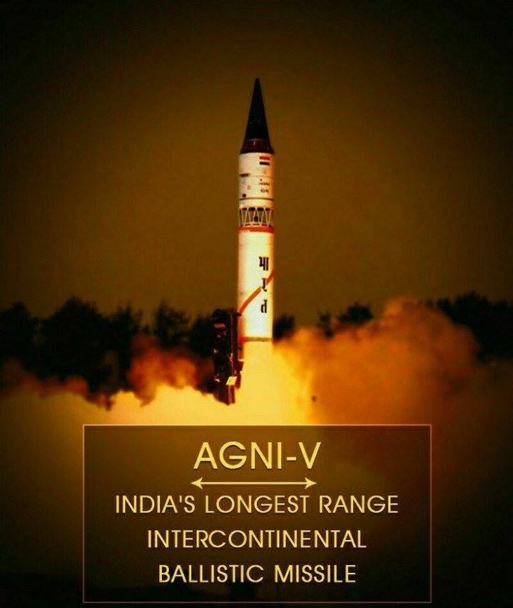 India6393's tweet image. 🚨BIG NEWS🚨

भारत ने ओडिशा के चांदीपुर से परमाणु क्षमता से लैस अग्नि-5 बैलिस्टिक मिसाइल का सफल परीक्षण किया ✅
🔹 5,000+ KM मारक क्षमता
🔹 पूरा चीन, आधा यूरोप और अफ्रीका के कुछ देश भी रेंज में
🇮🇳 अमेरिका, चीन और पाकिस्तान में खलबली!
#Agni5Missile #India #Defense