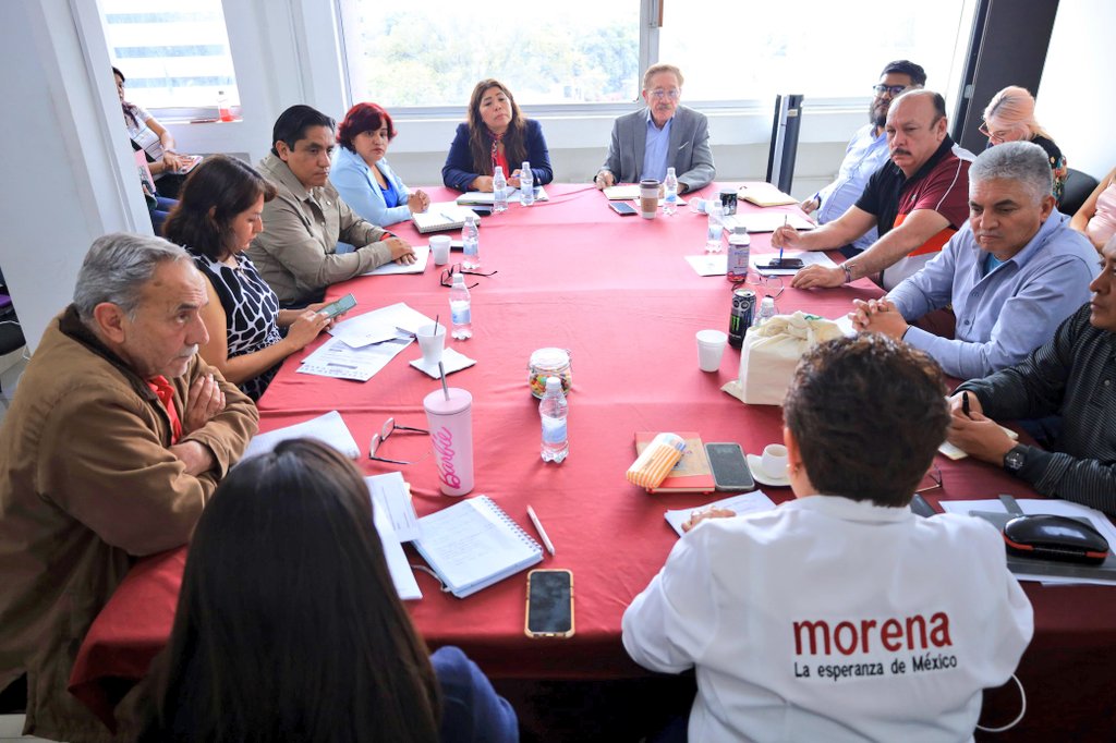gerardo_trejo's tweet photo. Acudimos a la invitación del Comité Ejecutivo Estatal de @MorenaCiudadMex, para informar y establecer un balance de la afiliacion y sobre la primer jornada de conformación de comites seccionales.
En la #CDMX Morena se fortalece.
#SomosMillones #SumateAMorena https://t.co/35NbWMbkrl