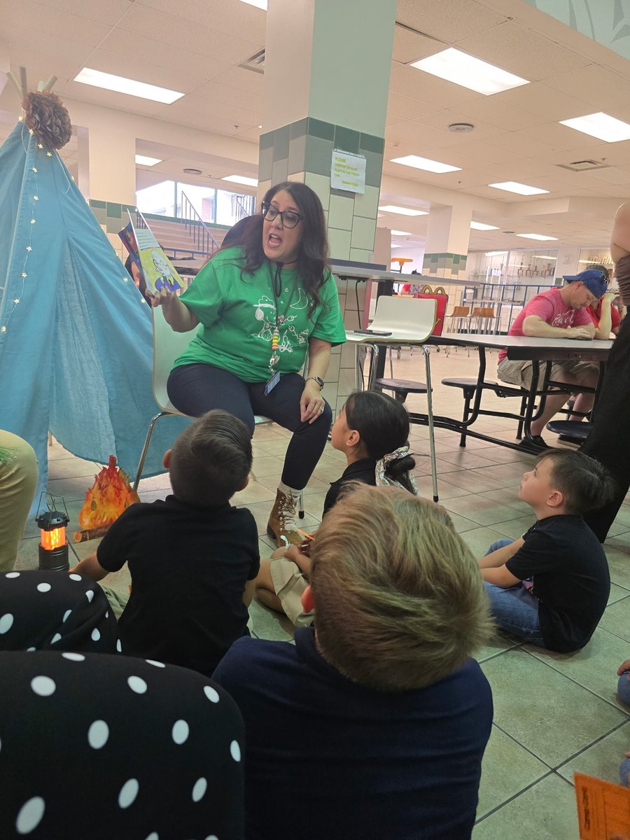 HerreraCristie's tweet photo. Camp Read-A-Lot was a hit!  We had so much fun! Thank you @JMarquez_LMS for hosting!  #TimeToShine @MrsChavira_HBES @hbarra05 https://t.co/YCJNJBn0VJ
