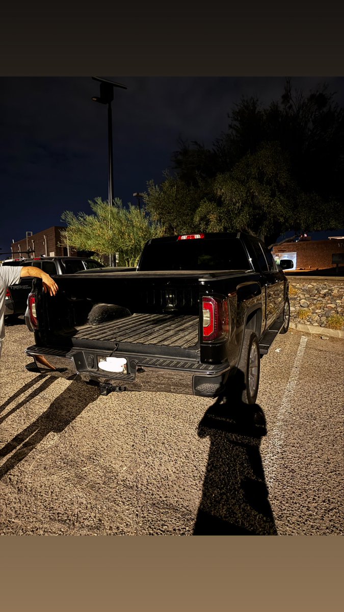 Danny__df's tweet photo. @whatsuptucson Was hiking at Tumamoc Hill today and came back to find my tailgate stolen. It’s from a black GMC. If anyone sees, please DM me. Appreciate any help, Tucson. https://t.co/0PNCSfcLtd