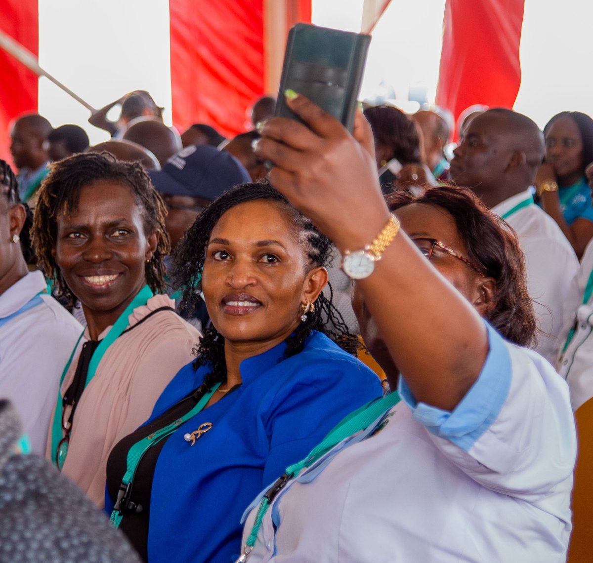 Amref_Kenya's tweet image. 📸Have you joined the #EWENE Selfie Challenge for Every Woman, Every Newborn, Everywhere?
A safe pregnancy and childbirth journey begins long before conception. It requires early care, informed choices, and a supportive community. Families, health workers, and leaders must stand…