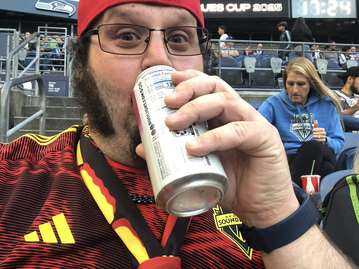 BlueBerryYum253's tweet photo. let’s go sounders it’s game time #gosounders #mls
 #soundersmatchday #Fightandwin #leaguescup2025
@soundersfc 🔥💙⚽️💚⚽️💙🔥 https://t.co/7jxpFkU3Fa