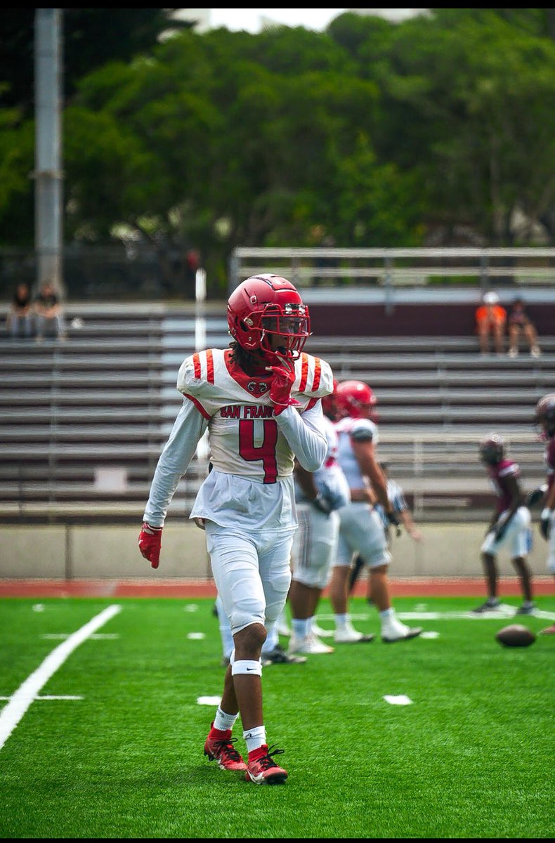 Kalique Cheeves (@kaliquecheeves) on Twitter photo Extremely honored to be recognized by @bradhoiseth and JC Gridiron for being acknowledged as one of the top Corners in JC. Excited for the future. Back to work!!!
@ccsffootball <a href="/LarryGrant95/">Larry Grant</a> <a href="/dantemarsh/">Dante Marsh</a> <a href="/DBCoachWalk/">Coach Walk 🐏🏈</a>
@2DDavis #NoPlaceLikeCity Extremely honored to be recognized by @bradhoiseth and JC Gridiron for being acknowledged as one of the top Corners in JC. Excited for the future. Back to work!!!
@ccsffootball <a href="/LarryGrant95/">Larry Grant</a> <a href="/dantemarsh/">Dante Marsh</a> <a href="/DBCoachWalk/">Coach Walk 🐏🏈</a>
@2DDavis #NoPlaceLikeCity