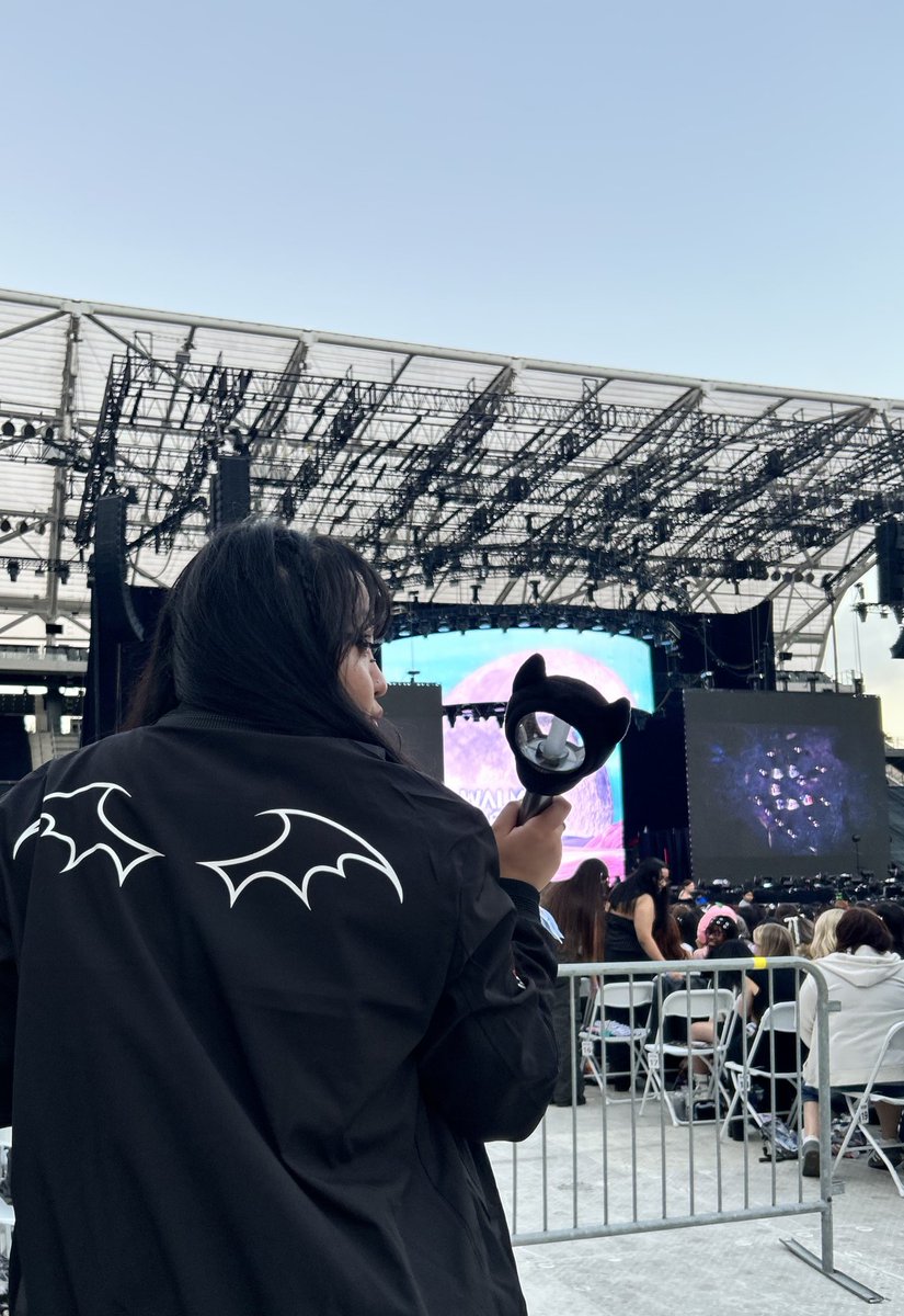 bldangelz's tweet photo. ╔ looking for engene moots🦇╗

❀*̥˚ kay, she/her, 24
❀*̥˚ not new to #kpoptwt 
❀*̥˚ heeki biased ot7 all the way tho!!
❀*̥˚ looking for interactive moots ♡

likes, reposts or follows are appreciated lets be friends! 🥰 https://t.co/TlM8BVvInT