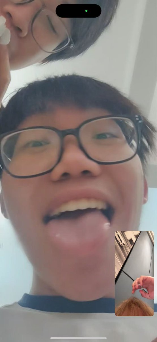 ddddmx1's tweet photo. @qianqiansss @TX001_CC 你真骚 https://t.co/F24PZ8y1Ua