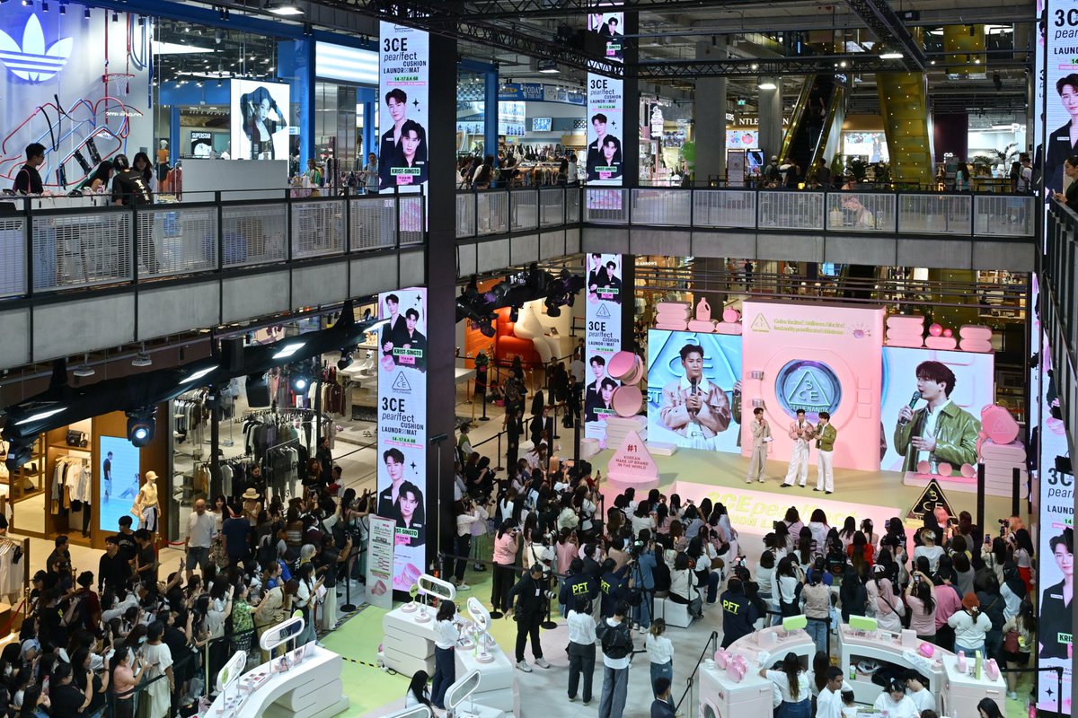 🍀 PEARLfect Fit Lucky Fan Event กับ “คริส-สิงโต” <a href="/kristtps/">คุณพี⛅💛</a> <a href="/stjinx_maya/">[S]!MBA</a>

รูปภาพงานเพิ่มเติม: facebook.com/share/p/1742k2…

#3CExKristSingto #KristSingto #คริสสิงโต #KristPerawat #SingtoPrachaya #คุชชั่นPEARLfect #3CEPEARLFECTCUSHIONEVENT #3CETH